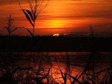 Das Wasser Farben des Sonnenuntergangs ... / ***