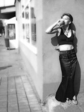 Girl, Ecke, Bile .... / ***