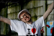 Andrew / ***