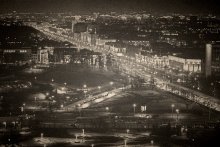 Im Laufe der Nacht Stadt / -----------