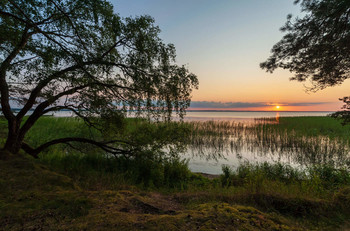 Sonnenuntergang auf dem See / ....