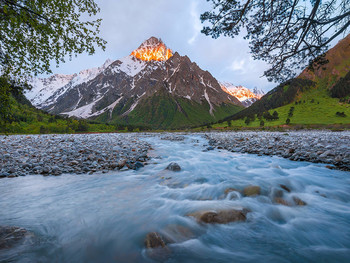 Morgendämmerung / ***
