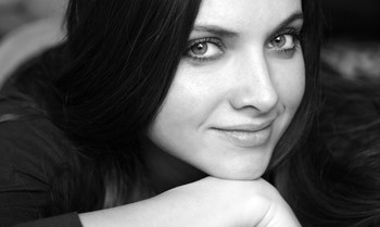 Julia / ***