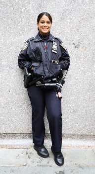  / ***