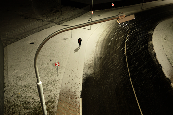 Unter der Lampe / ***