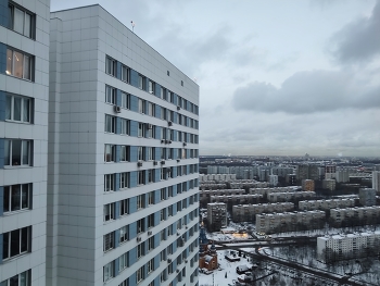Hochhaus / ***