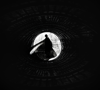  / Black cloak