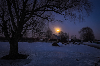 Moonrise / ***