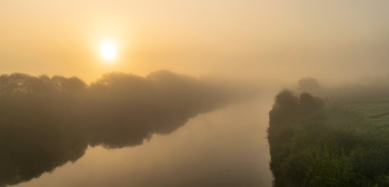 Mai Morgen / ***