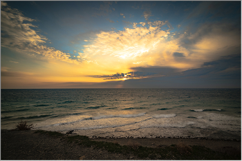 Das Schwarze Meer Sonnenuntergang / ***