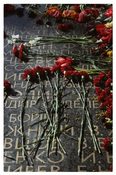9. Mai / ***