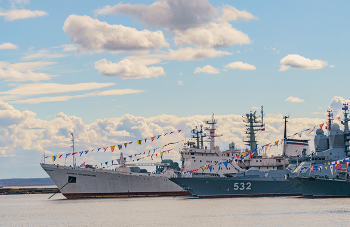 Kronstadt / https://www.instagram.com/vaguro_v_u_v
https://web.facebook.com/evgeniy.vagouro
https://vk.com/e.vaguro
https://www.youtube.com/user/MsREPOMEN
https://zen.yandex.ru/id/6229efa215abe97a09db4a54
https://www.tiktok.com/@vaguro_v_u_v
https://www.youtube.com/watch?v=ZoovAvRGplY