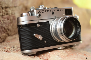ZORKI - 4K / ***