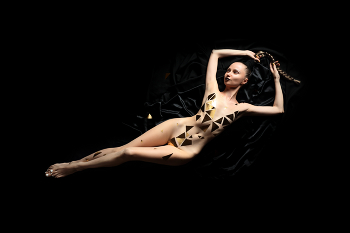 Gold / ***