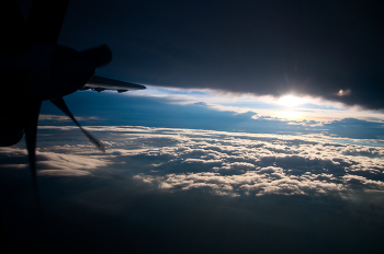 Durch die Wolken / ***