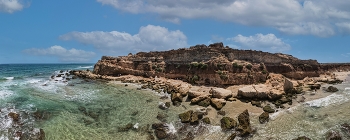 Rocky shore / ***