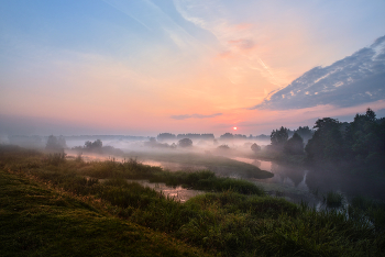 Nebliger Morgen / ***
