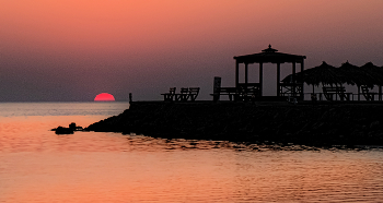 Sunrise. / ***