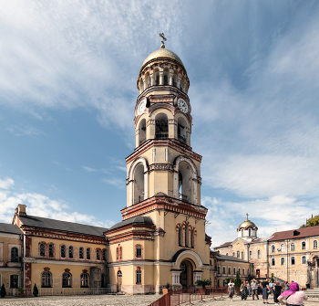 Belfry / ***