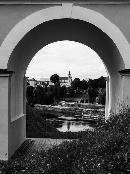 Arch / ***