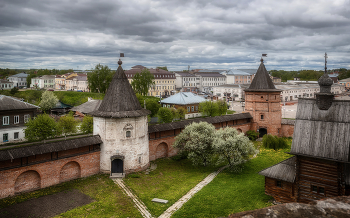 Old Town / ***