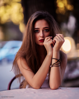  / ***