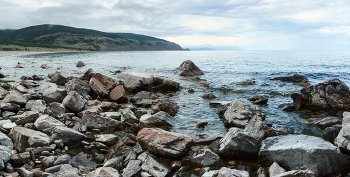 Pebbles. / ***