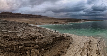 Dead Sea / ***