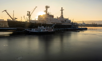 Cold Sun / ***