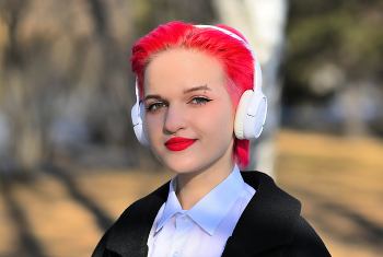  / ***