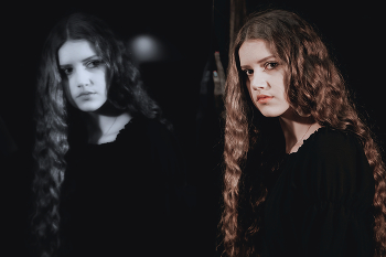 Violet / ***