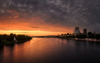 Pskov Abend / ***