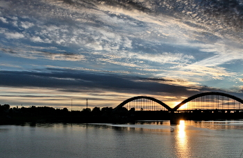 Sonnenuntergang auf dem See / ***