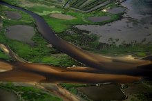 River / ***