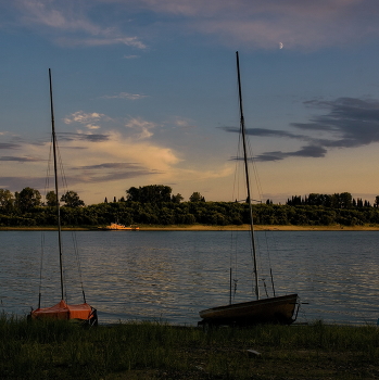 Sommerabend. / ***