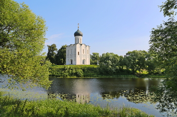 Kirche der Fürbitte auf dem Nerl / ***