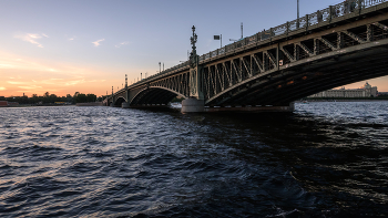 Trinity Bridge / ***