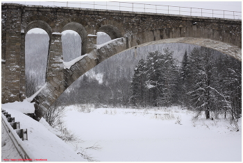 Old Bridge / ***