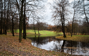 Im Herbst des Parks ... / ***