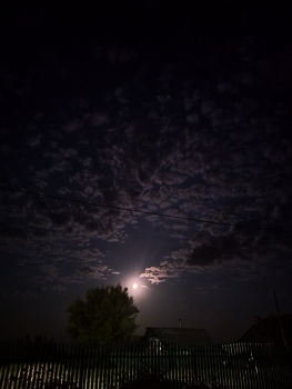 Mond / ***