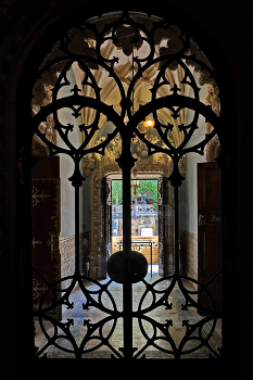 hinter Gittern / ***