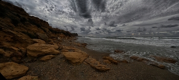 Verlassener Strand / ***