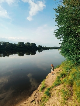 The River / ***