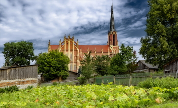Holy Trinity Church / ***