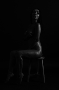Ebony / Nude