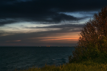 Mai-Abend / ***