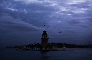 Maiden Tower / ***