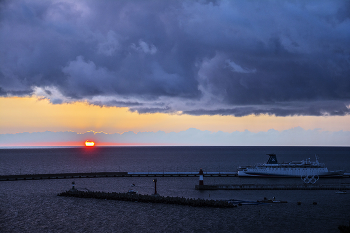 Vor dem Regen / ***