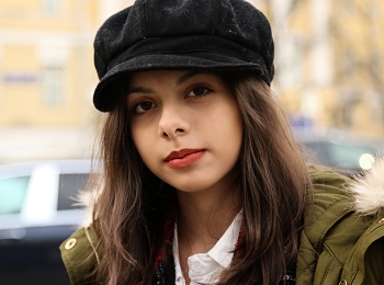 Julia / ***