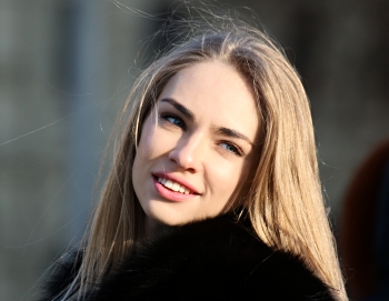 Julia / ***